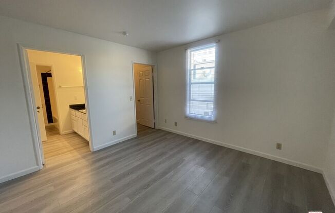 1 bed, 1 bath, 800 sqft, $2,195, Unit 301