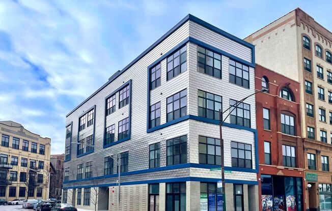 Wicker Park Place- 1504 W. Haddon Ave