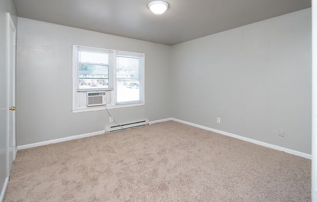 1 bed, 1 bath, 650 sqft, $975, Unit 3823-5