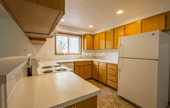 3 beds, 2 baths, $2,429