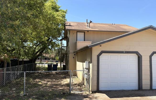 2008 E STASSNEY LN