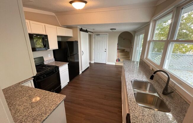 277 Aurora Ave