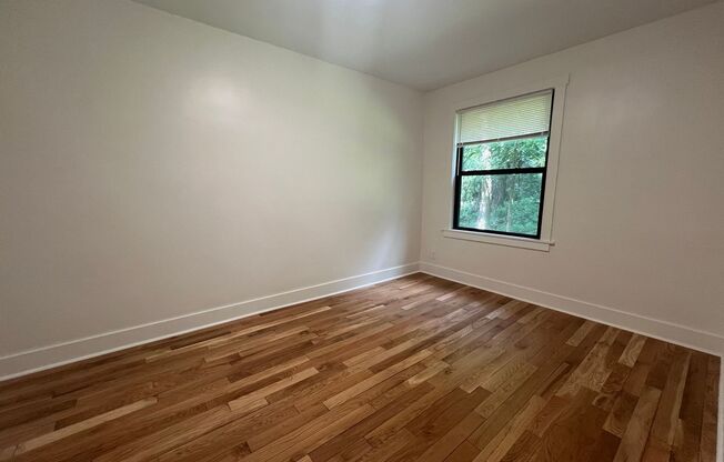 2 beds, 1 bath, 750 sqft, $2,139, Unit 5645 Hobart Street #3