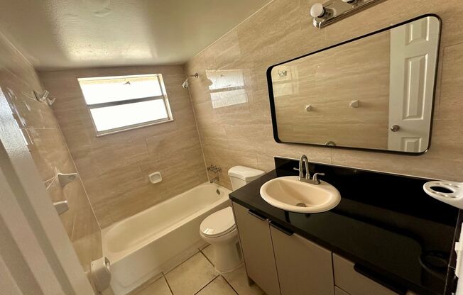 2 beds, 2 baths, $2,145, Unit 121