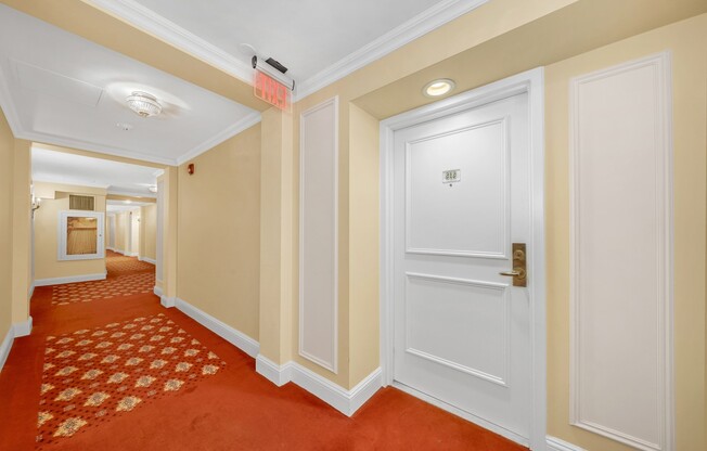 1 bed, 1.5 baths, 767 sqft, $4,000, Unit 212