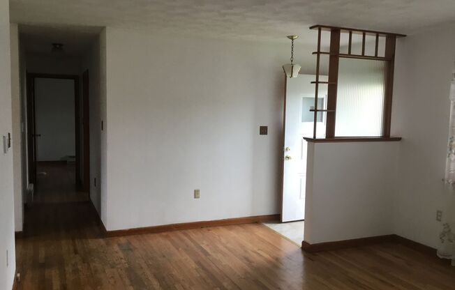 3 beds, 1 bath, $1,695