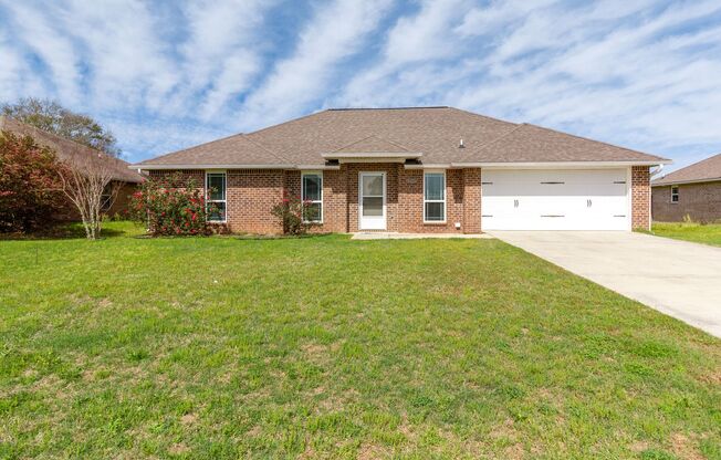 3 Bedroom in Crestview!!