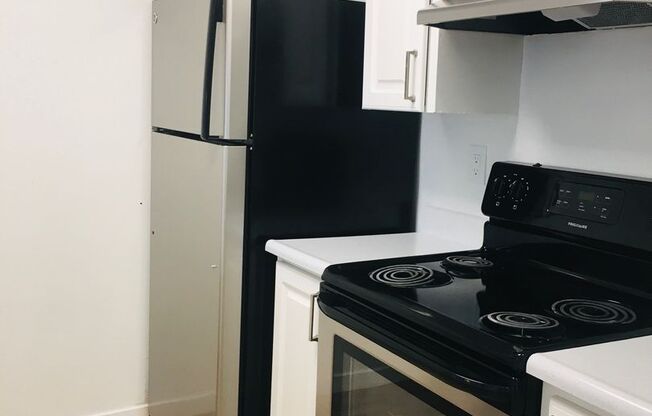 2 beds, 1.5 baths, 950 sqft, $2,275, Unit 142