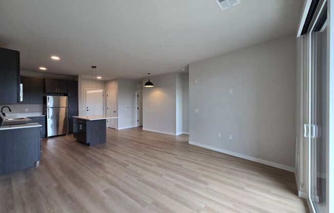 1 bed, 1 bath, 925 sqft, $2,060, Unit 8421-239