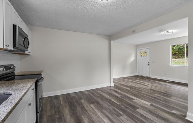 3 beds, 1 bath, $1,595