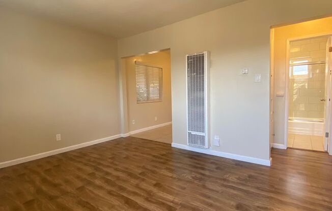 2 beds, 1 bath, 550 sqft, $2,395, Unit D2