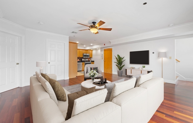 39 FENTON ST