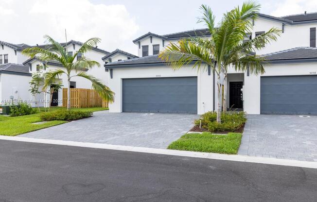 3050 PARK PL