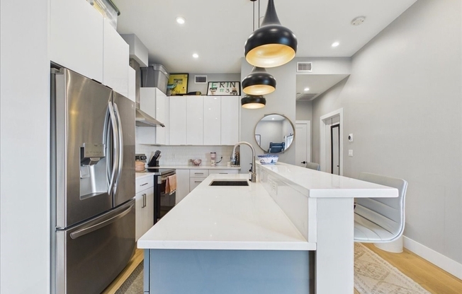 1 bed, 1 bath, 610 sqft, $3,000, Unit 319