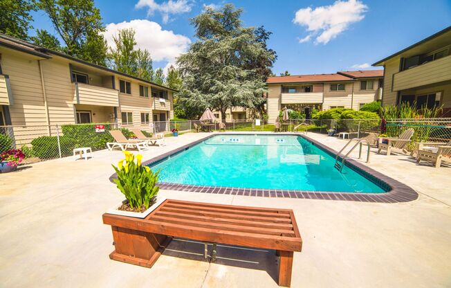 LAURELWOOD ESTATES