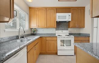 Remodeled 3 Bed 2.5 Bath Townhouse Sunnyvale