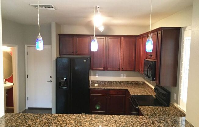 Nice 3 bedroom in Crismon Creek