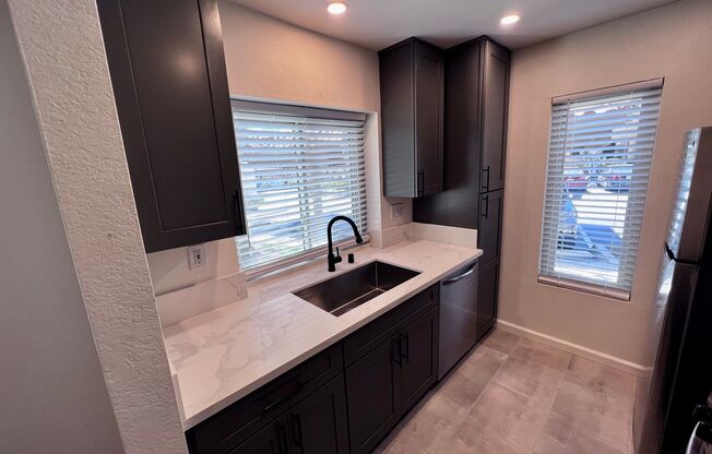 Newly Renovated 2B/2BA Condo in Mira Mesa!