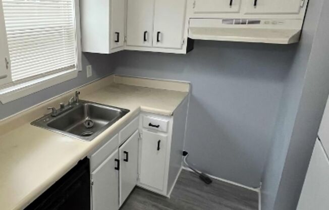 2232 Jonathan Drive Units A-D