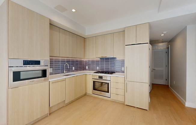 1 bed, 1 bath, 572 sqft, $3,025, Unit 404