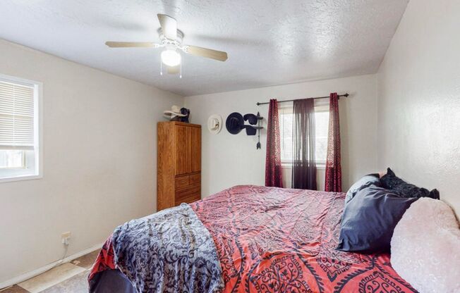 4 beds, 1 bath, $1,850