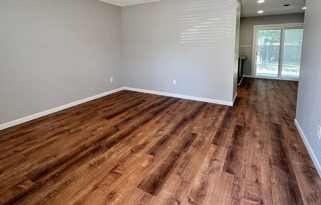 Newly Remodeled 3 Bedroom Home! - Move In Special 1/2 Off First Full Months Rent