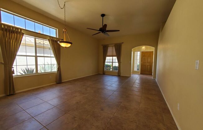 ***MOVE IN SPECIAL*** COYOTE LAKES BEAUTIFUL VIEW OF GOLF COURSE/NOT AGE RESTRICTED