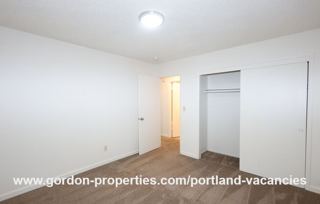 2 beds, 1 bath, $1,595