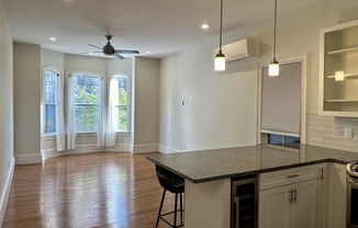 1 bed, 1 bath, 600 sqft, $2,300, Unit 1