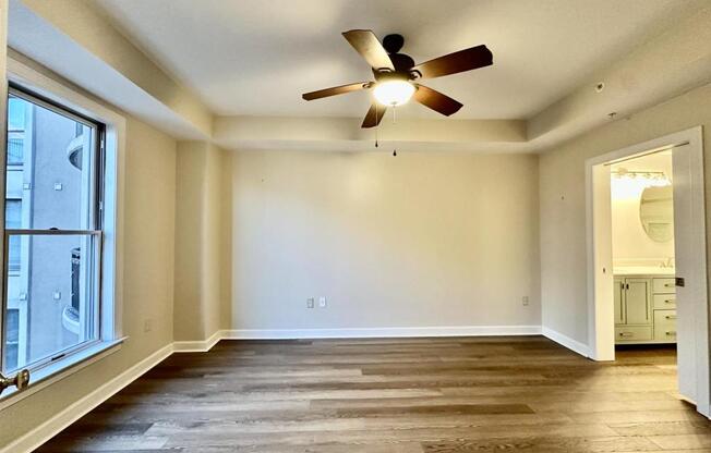 1 bed, 1 bath, 779 sqft, $1,600