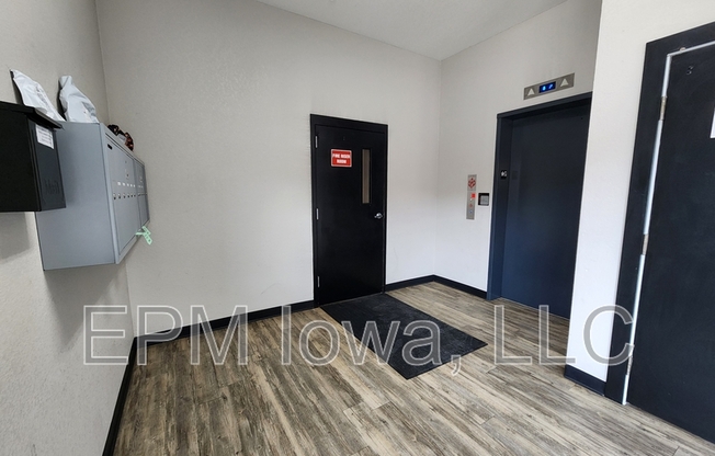 221 E 5 ST