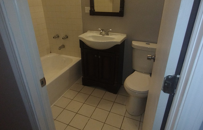 2 beds, 1 bath, $1,686, Unit 406-G12