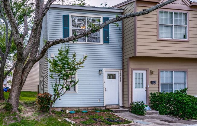 UPDATED 2-BEDROOM TOWNHOME AT NORTH PARK TOWNHOMES