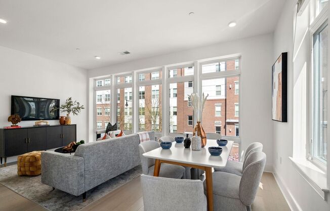 1 bed, 1 bath, 713 sqft, $2,600, Unit 305