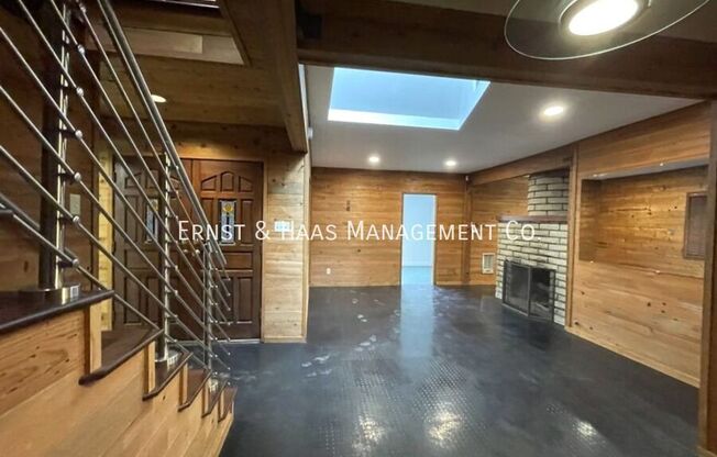 1330 XIMENO AVE