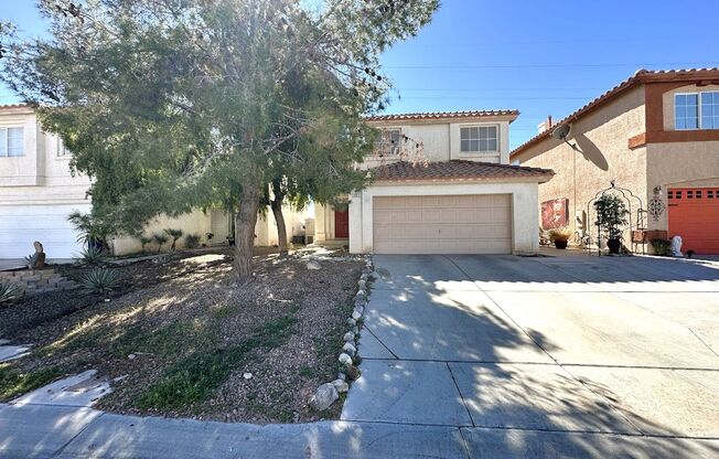Spacious 4 bedroom home in the Silverado Ranch are with a huge backyard!