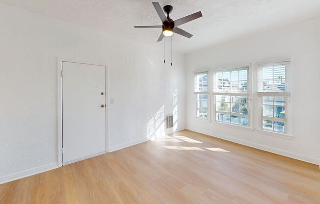 15Th - 2731 W. 15th Apts.