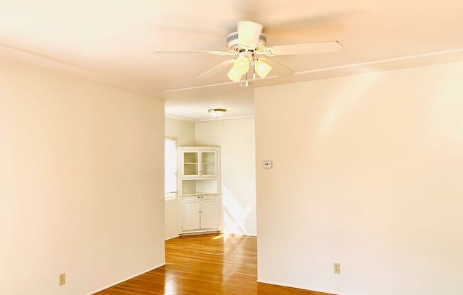 FANTASTIC 2 BD/1 BA CONDO IN CROWN POINT! 1 CAR GARAGE INCLUDED! $3,495/mo