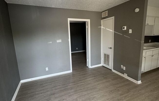 1 bed, 1 bath, $550