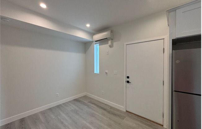1435 N Ave 47
