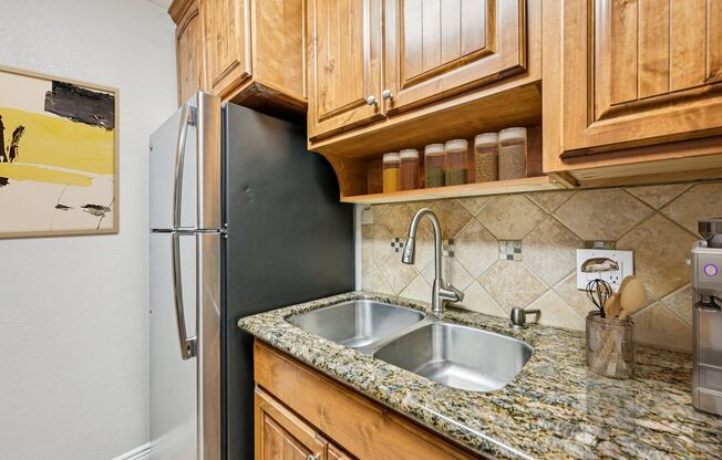 1 bed, 1 bath, 710 sqft, $1,099, Unit 2112