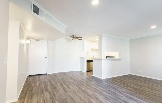 2 beds, 2 baths, 895 sqft, $1,998, Unit 108