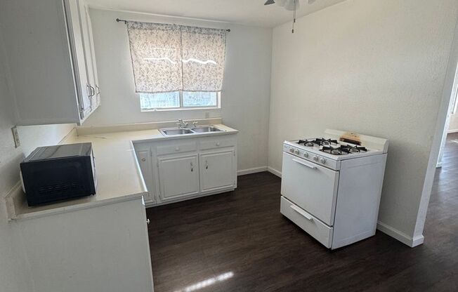 2 beds, 1.5 baths, $1,350