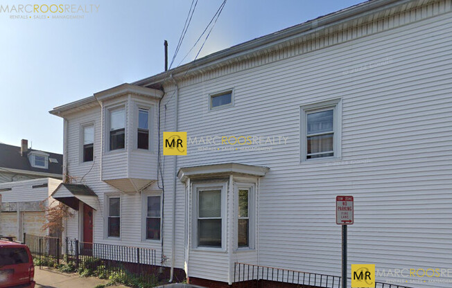 24 BENEDICT ST