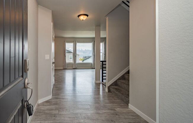 Spacious 5-Bedroom Home with Finished Basement & Outdoor Entertaining Space!!