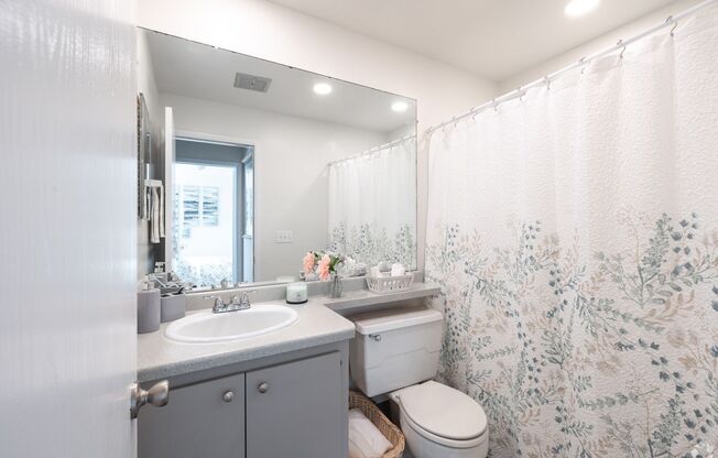 1 bed, 1 bath, 550 sqft, $1,055, Unit 1 Bedroom Waitlist