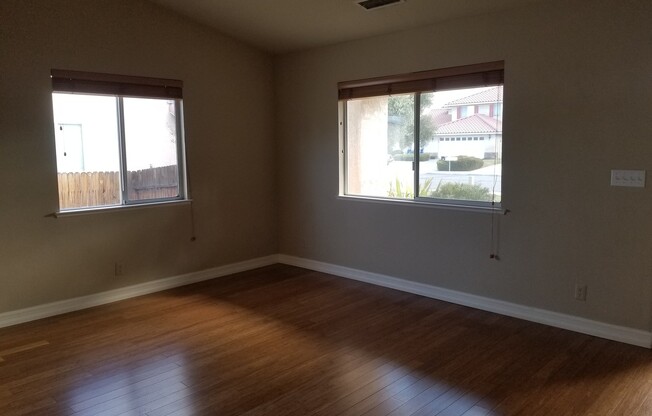 3 beds, 2 baths, $2,400