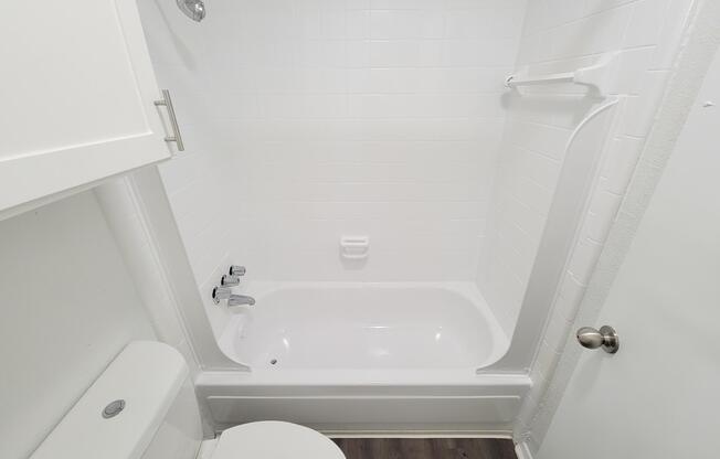 2 beds, 2 baths, 978 sqft, $1,279