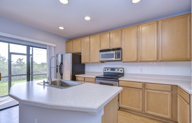 1019 TULLAMORE DR