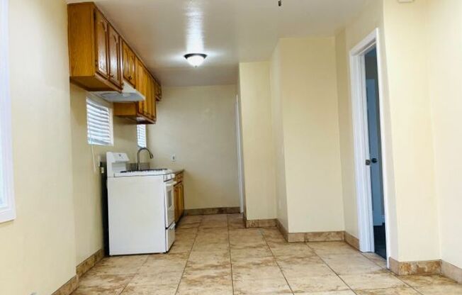 3 beds, 2 baths, $2,995